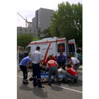 Un herido es atendido en un accidente de tráfico en León