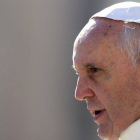 El papa Francisco preside la audiencia general de los miércoles en la plaza de San Pedro del Vaticano.