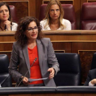 La ministra de Hacienda, María Jesús Montero, en la sesión de congrol del Congreso de los Diputados.