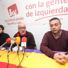 Ezequiel Caride, Emiliano Núñez y Andrés Gabella, ayer en la sede de IU en Ponferrada.