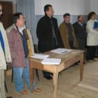 Los responsables y los técnicos municipales, en un momento del concejo que debatió el proyecto