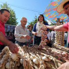 Las ristras de ajos fueron los protagonistas de la feria.