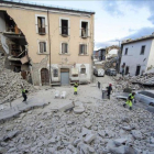 Un edificio destrozado tras el terremoto en Amatrice.