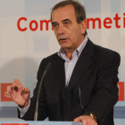 José Antonio Alonso durante una intervención pública antes de iniciar la campaña.