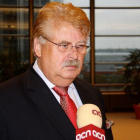 Elmar Brok, presidente del Comité de Exteriores del Parlamento Europeo,durante la entrevista.