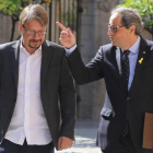 El president de la Generalitat, Quim Torra, antes de reunirse con Xavier Domènech, coordinador general en Catalunya de En Comú Podem.