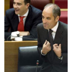 Camps, con el número dos del PP valenciano Costa en segundo término