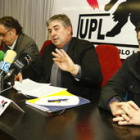 Chamorro, Bandera y Santos, ayer, en la sede de UPL
