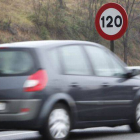 Límite actual de velocidad en autopistas.