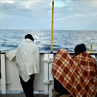 Foto de archivo de un grupo de refugiados a bordo del barco Aquarius.