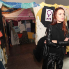 Chiara Fumai ante una de las obras del Musac.