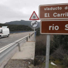 La actual N-120 entre Ponferrada y Orense a la altura del viaducto de El Carril en el río Sil. L, DE LA MATA