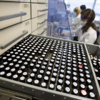 Instalaciones en San Feliu de Llobregat de la farmacéutica catalana Almirall, que ha protagonizado una reciente fusión con la suiza Poli Group.