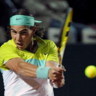 Nadal ejecuta uno de los golpes que le sirvió para eliminar a Verdasco