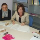 La concejala de Educación presenta los talleres para la inserción laboral de la mujer