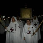 Hombres y mujeres ataviados de templarios custodiaban el pasado año el Arca de la Alianza
