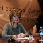 La profesora María José Conde Guerri estuvo presentada por Miriam López Santos