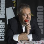 César Bueno ha actuado en teatros y programas televisivos.