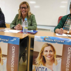 Noelia Álvarez, con las candidatas a la pedanía de Ferral. DL
