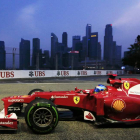 Alonso durante las sesiones de ayer en Singapur.