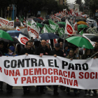 Cabecera de la manifestación por la avenida Roma, al entrar en la Plaza de la Inmaculada.