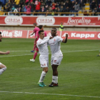 Los jugadores de la Cultural celebran el gol del empate del belga Kawaya.