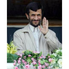 El presidente iraní saluda a su gente en el sur de Teherán