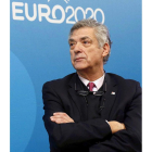 El presidente de la FEF, Ángel Villar. En la imagen más pequeña, camino de prisión. LUIS TEJIDO/DIEGO PÉREZ