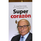 El doctor Josep Maria Caralps en la presentación de su libro, «Supercorazón».