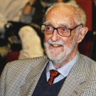 El escritor, economista y académico José Luis Sampedro.