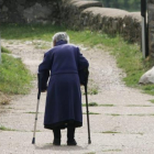 La artrosis y la hipertensión son las dos dolencias crónicas que más afectan a las personas mayores de 65 años en León. JESÚS