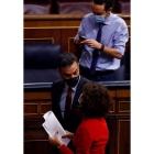 Sánchez, Montero e Iglesias ayer, en el Congreso. BALLESTEROS