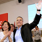 Montserrat Tura junto a Pere Navarro, tras la elección de este último.