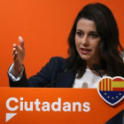 La líder de Ciutadans, Inés Arrimadas, durante una rueda de prensa en la sede de su partido.