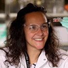 Pilar de la Puente en el laboratorio del Sanford Reaserch
