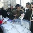 Decenas de leoneses se acercaron a votar contra la violencia
