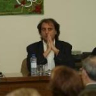 El escritor Javier Tomé dará esta tarde una charla en San Andrés