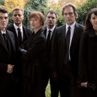 El reparto principal de la serie 'Crossing Lines'.