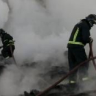 Los bomberos llevan más de 24 horas trabajando por controlar el incendio y que no fuera a mayores