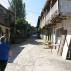 Los vecinos de Riego están asustados ante las visitas de una banda de gitanos rumanos