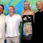 Daryl Hannah junto a Ridley scott, Edward James Olmos y Rutger Hauer