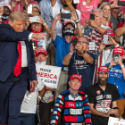 Donald Trump en el mitin que dio en Stanford para retomar la carrera tras tener la covid. GIORGIO VIERA