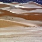 Dunas de arena dorada del desierto del país norteafricano, donde el gobierno trata de asegurar la seguridad de los lugares turísticos.