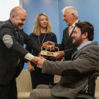 Alicia García, y los presidentes de Predif y Salud Mental Castilla y León reciben el Premio Nacional Cermi 2018. R. GARCÍA
