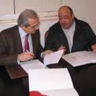 Azuara y Monteserín ratificaron ayer el convenio de colaboración