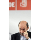 Rubalcaba, en la reunión con alcaldes y concejales.