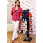 La investigadora Elena García, creadora del exoesqueleto. PÉREZ