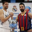 Reyes y Navarro se saludan en la presentación de la final de la ACB.
