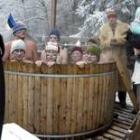 Los estonios disfrutan de sus baños a la intemperie