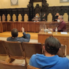Pleno extraordinario de ayer sin la presencia de los concejales de PP y UPL. A.R.